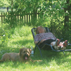 Aiko und Frauchen relaxen